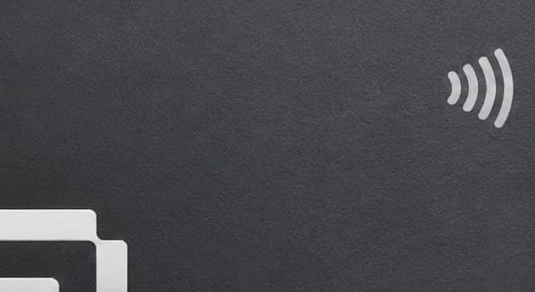 رمز NFC على وجه بطاقة Qshot المعدنية